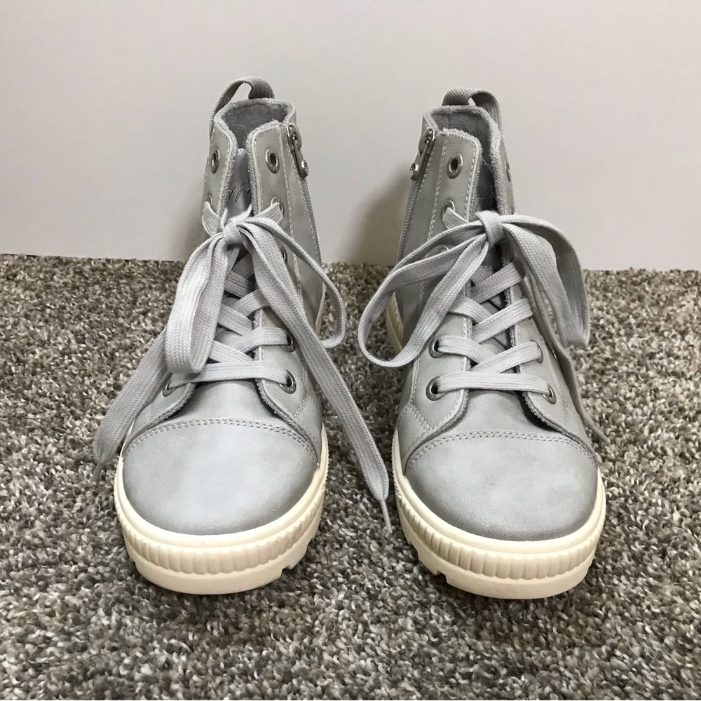 Kids High-Top Gray Sneakers
